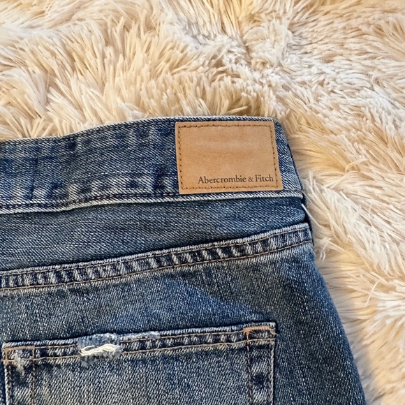 A&F Low Rise Short - Picture 2 of 4